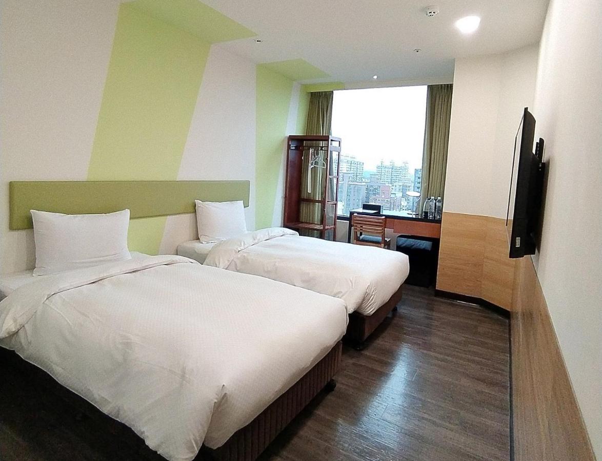 Hotel J Taoyuan Pingzhen Exteriér fotografie